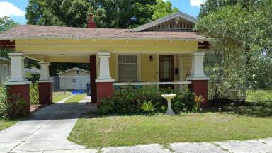 Main picture of 1403 E Caracas St