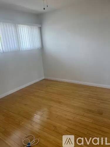 Main picture of 1326 N Flores St