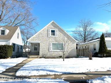 Main picture of 3308 N 90th St