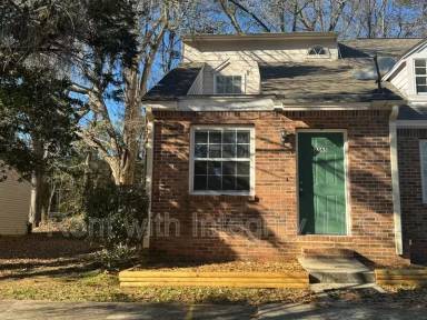 Main picture of 2365 Parrot Ln