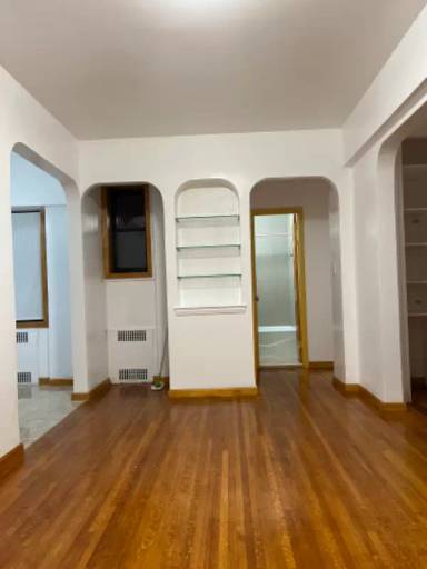 Main picture of 4018 Hampton St