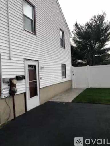 Main picture of 11 Pevwell Dr
