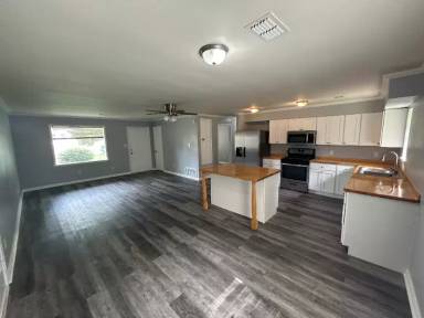 Main picture of 11090 Beverly Rd