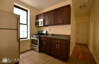 Main picture of 26 Edgecombe Ave