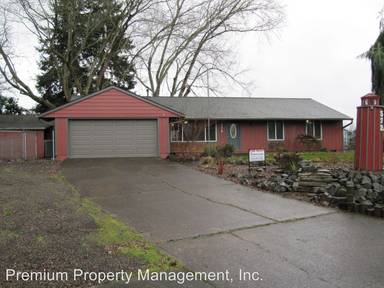 Main picture of 572 Hollyhock Pl N