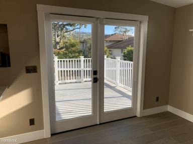 Main picture of 326 E Arrellaga St