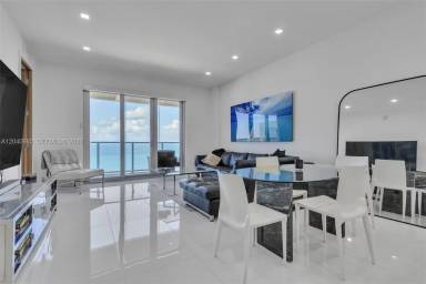 Main picture of 5701 Collins Ave