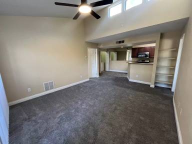 Main picture of 5138 S Jones Blvd