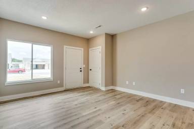 Main picture of 4440 N Sandplum St
