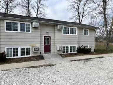 Main picture of 302 Maple Lane Dr