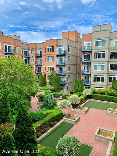 Main picture of Belltown Court Condominium