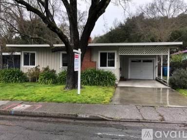 Main picture of 315 Lomitas Ln