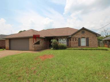 Main picture of 103 Courtney Dr