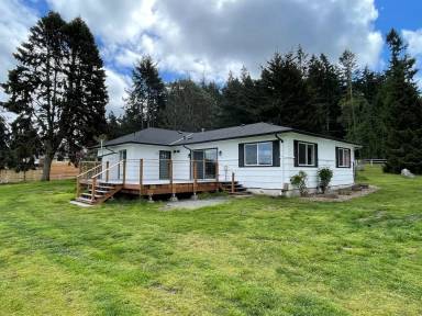 Main picture of 340 W Sleeper Rd