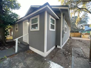 Main picture of 3622 Silver St