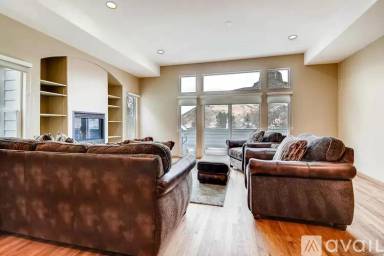 Main picture of 708 16th St