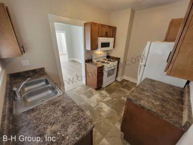 Main picture of 5111 33rd Ave