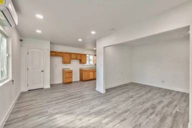 Main picture of 339 N 10th St