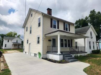 Main picture of 724-726 E 6th Ave