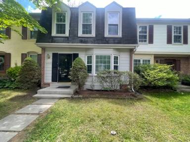 Main picture of 20219 Maple Leaf Ct