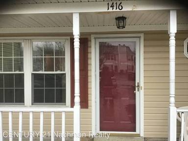 Main picture of 1416 Deerpond Ln