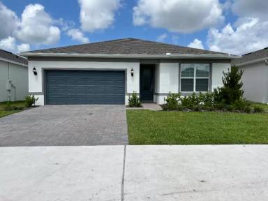 Main picture of 2144 Live Oak Lake Rd