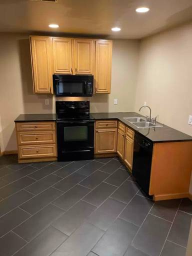 Main picture of 127 Washington Ave