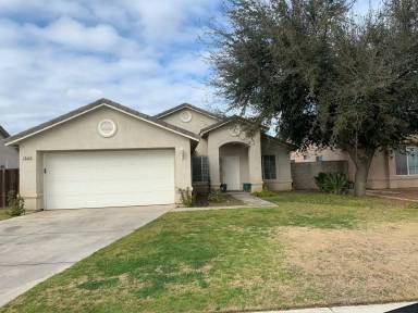 Main picture of 2902 Tar Springs Ave