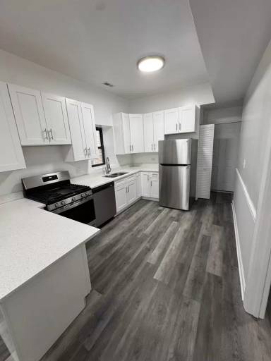 Main picture of 2140 S Fairfield Ave