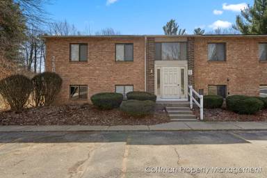 Main picture of 250 4 Mile Rd NW