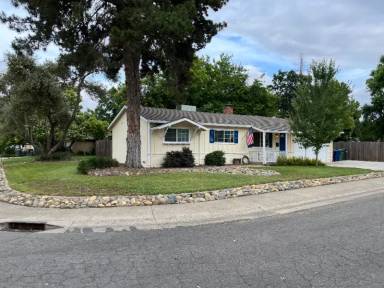 Main picture of 5660 Boltres St