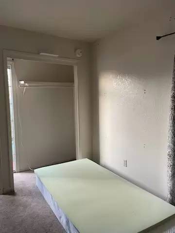 Main picture of 1540 La Ct