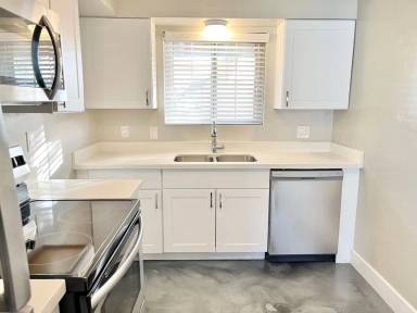 Main picture of 2004 N 24th Street Apartments