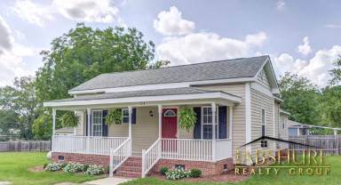 Main picture of 126 Liberty Ln