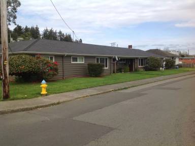 Main picture of 884 Anderson Ave