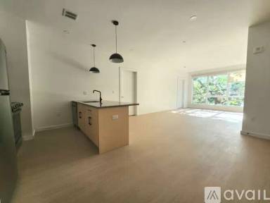 Main picture of 75 Webster St