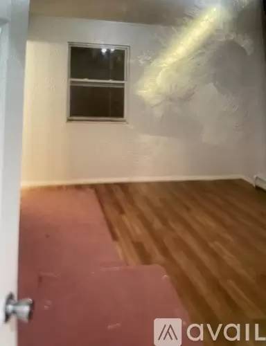 Main picture of 389 E 45th St