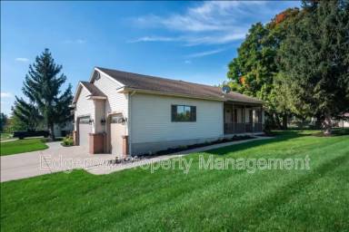 Main picture of 8409 Woodruff Dr SW
