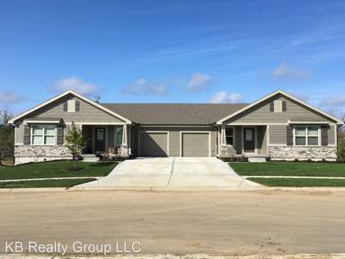 Main picture of 8201 Maple Ct