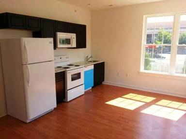 Main picture of 1411 W Thompson St