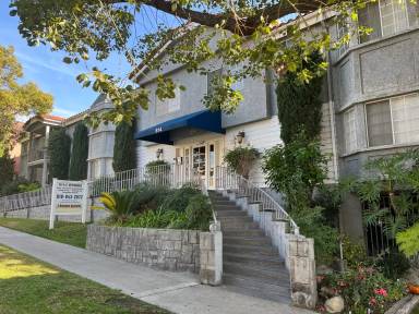 Main picture of 614 E Verdugo Ave