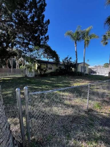 Main picture of 7114 Fair Ln