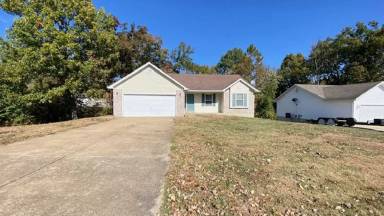 Main picture of 5 Hickory Cir