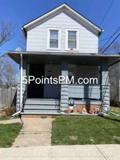 Main picture of 7805 Bancroft Ave