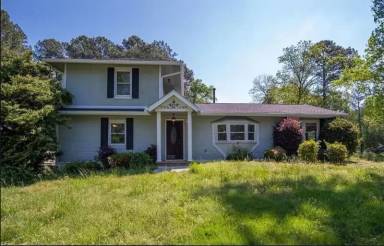 Main picture of 889 Valley Brook Rd