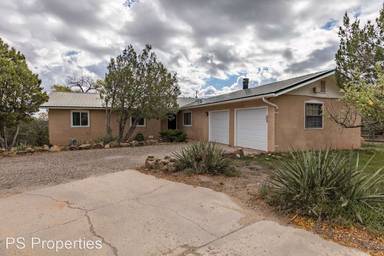 Main picture of 2 Mogollon Ct