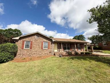 Main picture of 3907 25th Ave