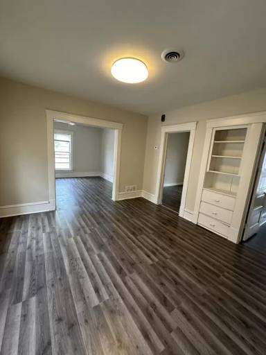 Main picture of 9519 Macon Ave