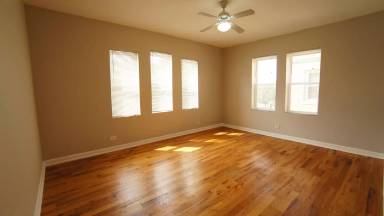 Main picture of 2359 N Drake Ave