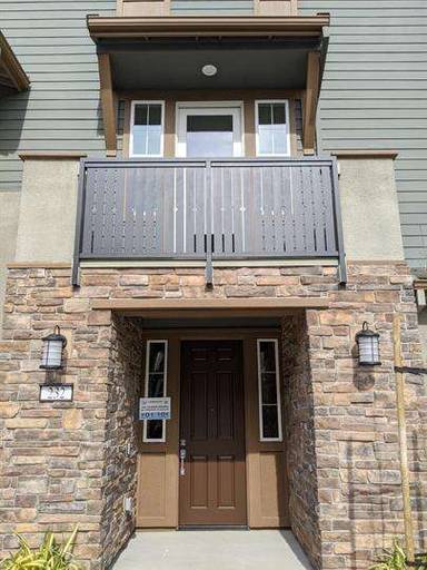Main picture of 212 Plum Tree St